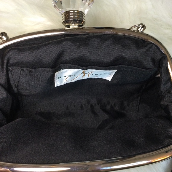 Mary Frances Florentine Garden #1524 Handbag - Picture 5 of 9